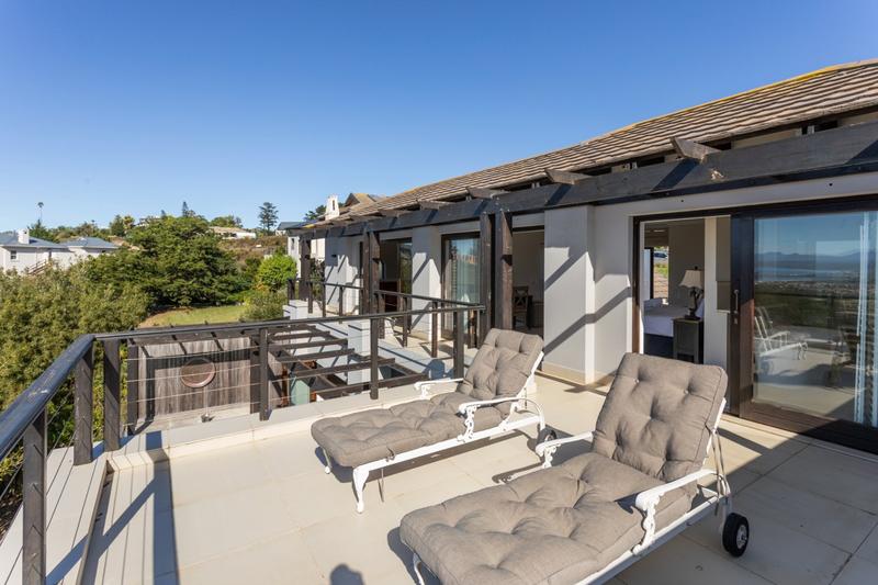 4 Bedroom Property for Sale in Baron View Western Cape